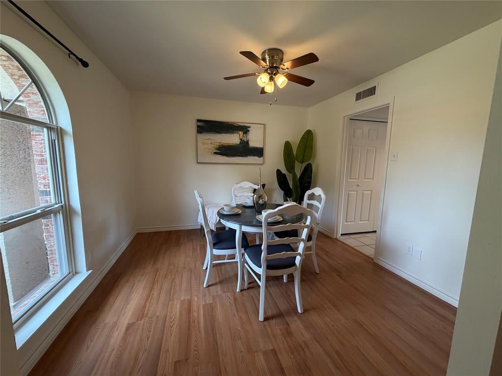 1332 Cherry Hill Ln, Lewisville, TX 75067 photo
