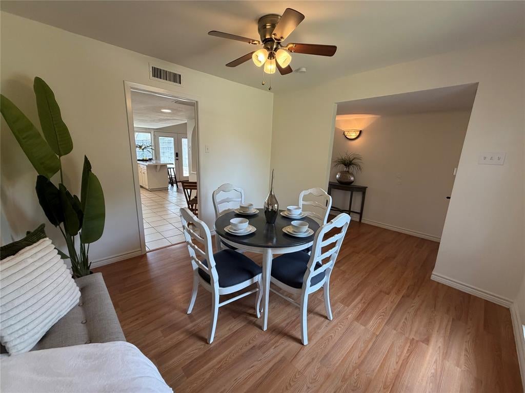 1332 Cherry Hill Ln, Lewisville, TX 75067 photo