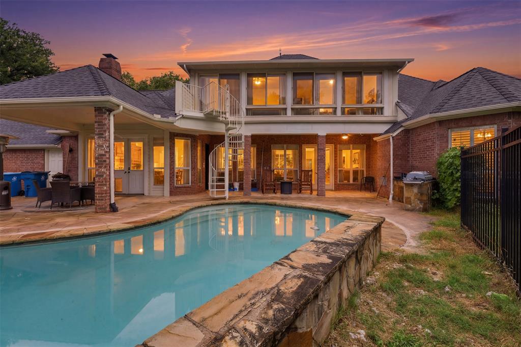 351 Cattlebaron Parc Dr, Fort Worth, TX 76108 photo