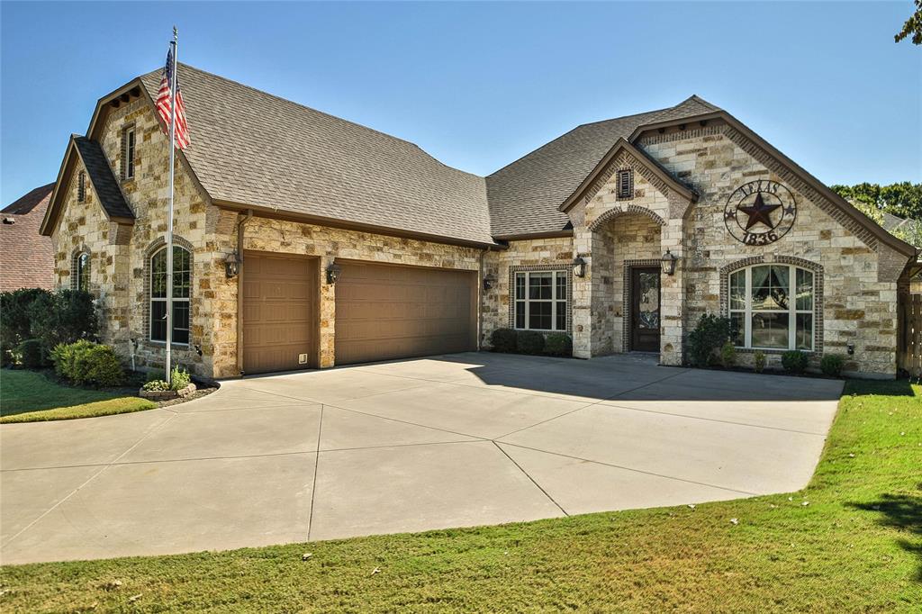 9707 Trinity Ct, Granbury, TX 76049