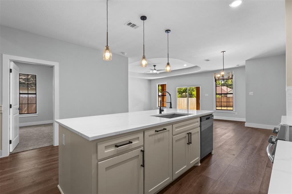 2618 Seevers Ave, Dallas, TX 75216 photo