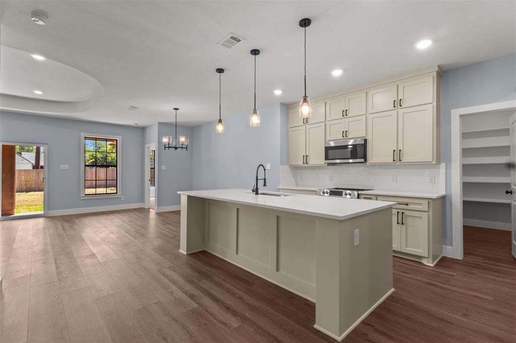 2618 Seevers Ave, Dallas, TX 75216 photo