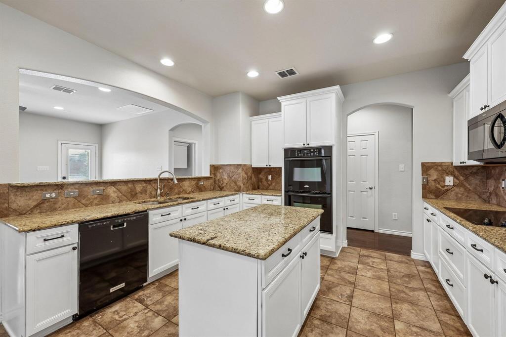 5929 Clipper Ln, Fort Worth, TX 76179 photo