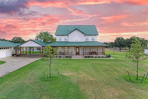 Single Family Residence in Weatherford TX 540A Southerland Lane.jpg
