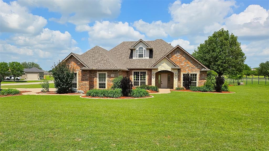 2300 Emerald Bend Ct, Granbury, TX 76049