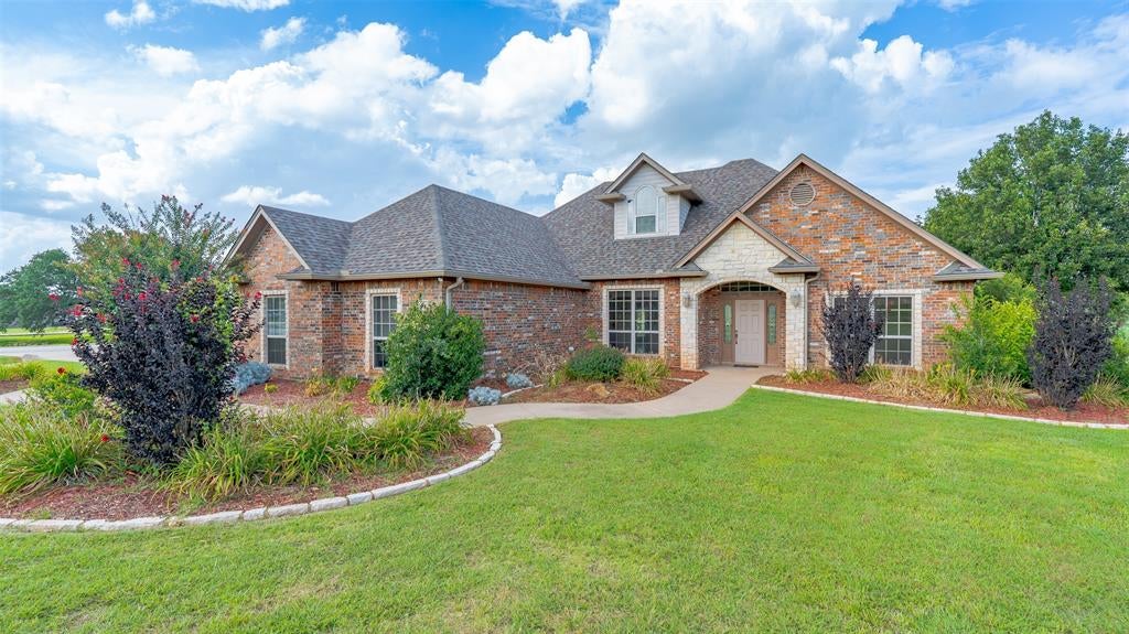 2300 E Emerald Bend Ct, Granbury, TX 76049 photo