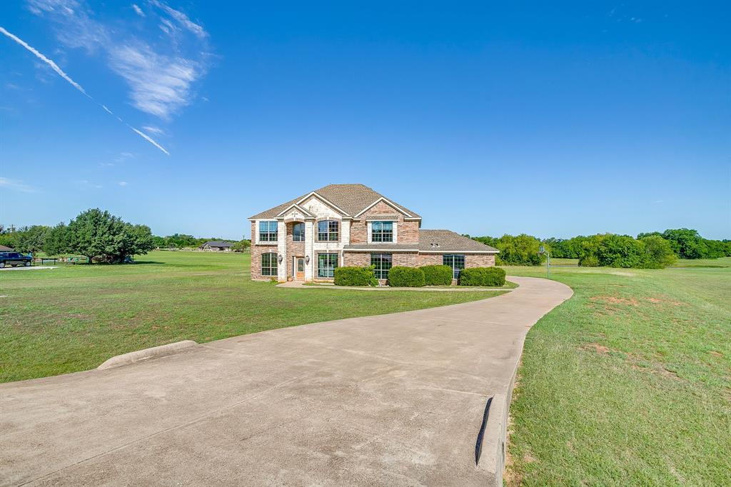 1802 Yucatan Dr, Granbury, TX 76048