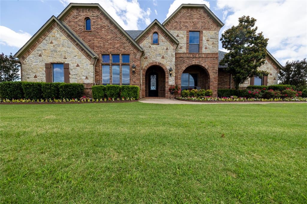 2722 Alamosa Dr, Terrell, TX 75160