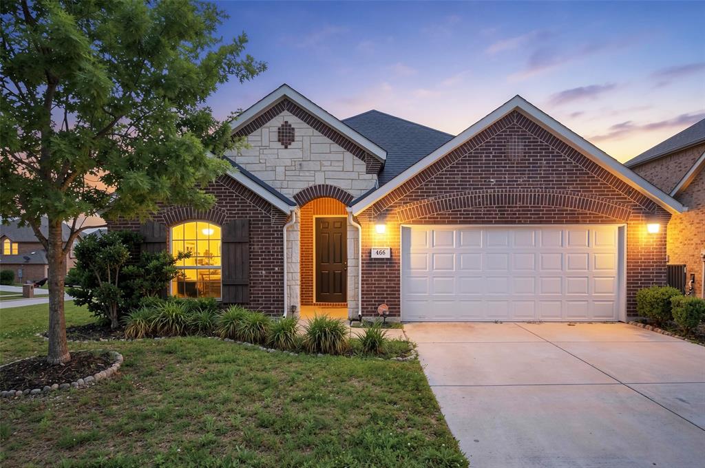 466 Rockaway Dr, Midlothian, TX 76065