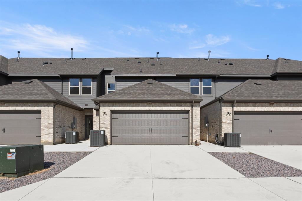 1983 Gentle Oak Trl, Corinth, TX 76210 photo