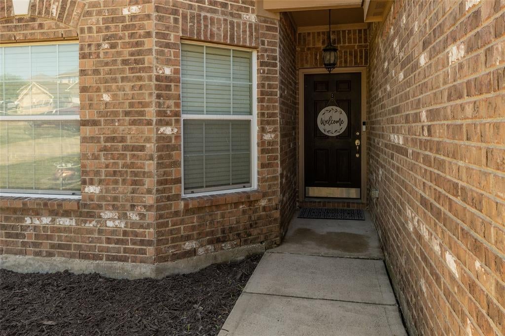113 Dodge City Ct, Newark, TX 76071 photo