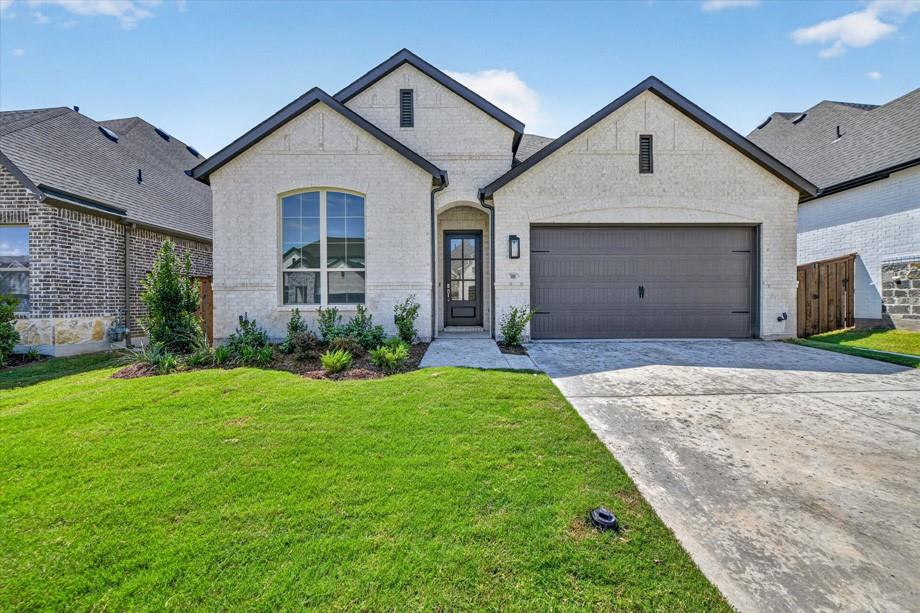 7808 Pondview Ln, Fort Worth, TX 76123
