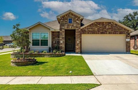 Single Family Residence in Azle TX 421 Atmore Street.jpg