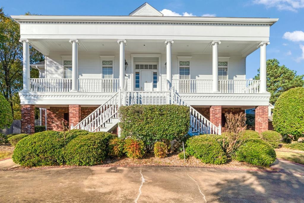 3065 Oak Creek Dr, Paris, TX 75462
