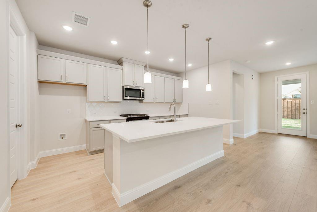 201 Hatherley St, Little Elm, TX 75068 photo