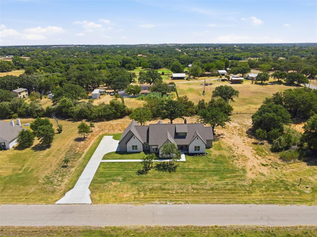 104 Springhill Ct, Springtown, TX 76082 photo