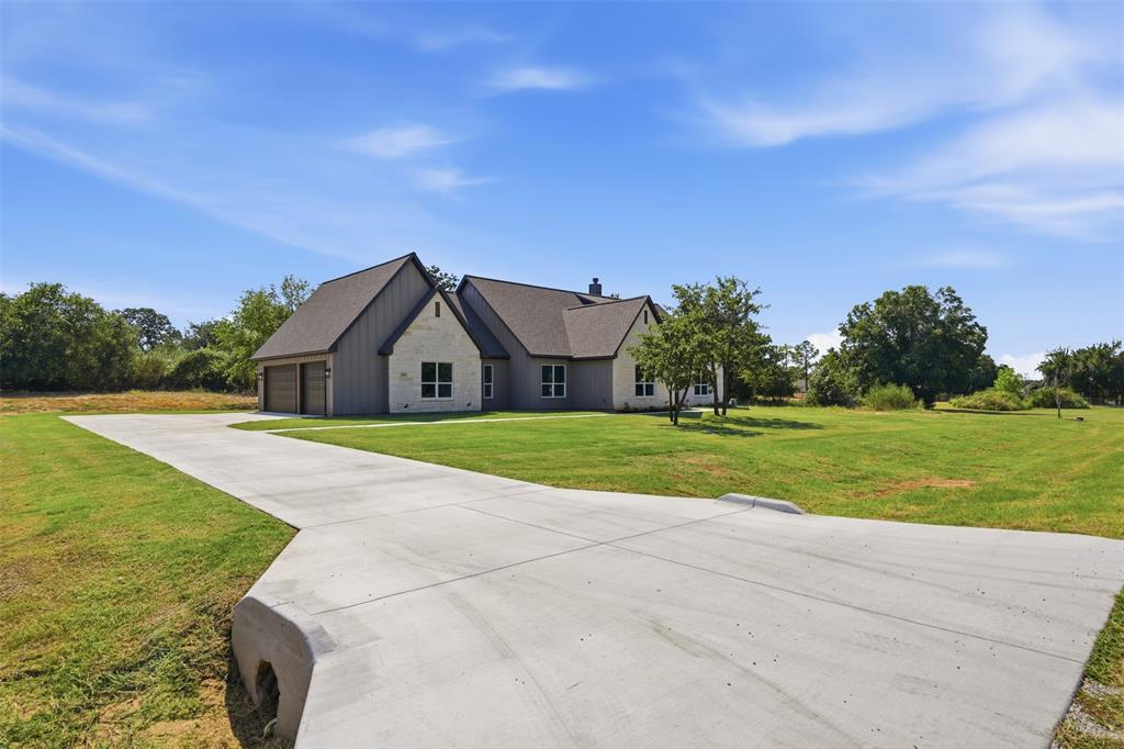 104 Springhill Ct, Springtown, TX 76082 photo