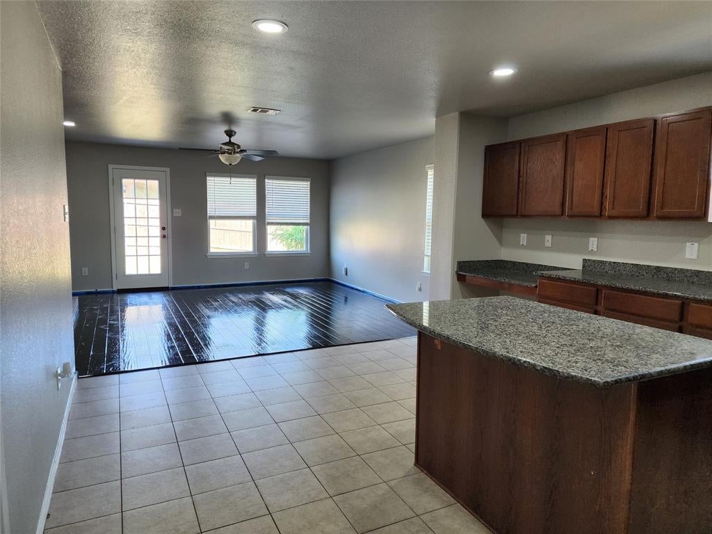 700 Swan Dr, Aubrey, TX 76227 photo