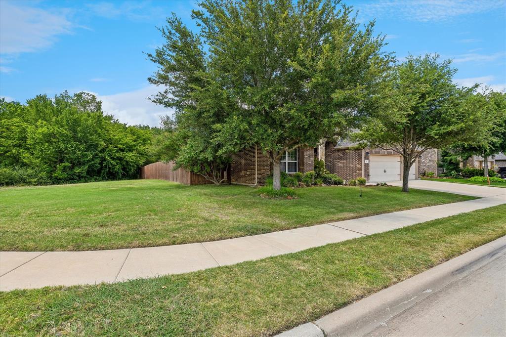 8 Duskview Ln, Edgecliff Village, TX 76134 photo