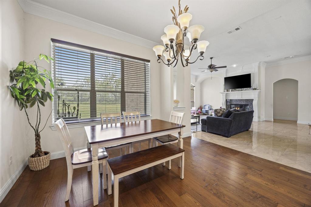 804 Bentwater Pkwy, Grand Prairie, TX 75104 photo
