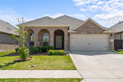 Single Family Residence in Aubrey TX 3008 Aransas Avenue.jpg