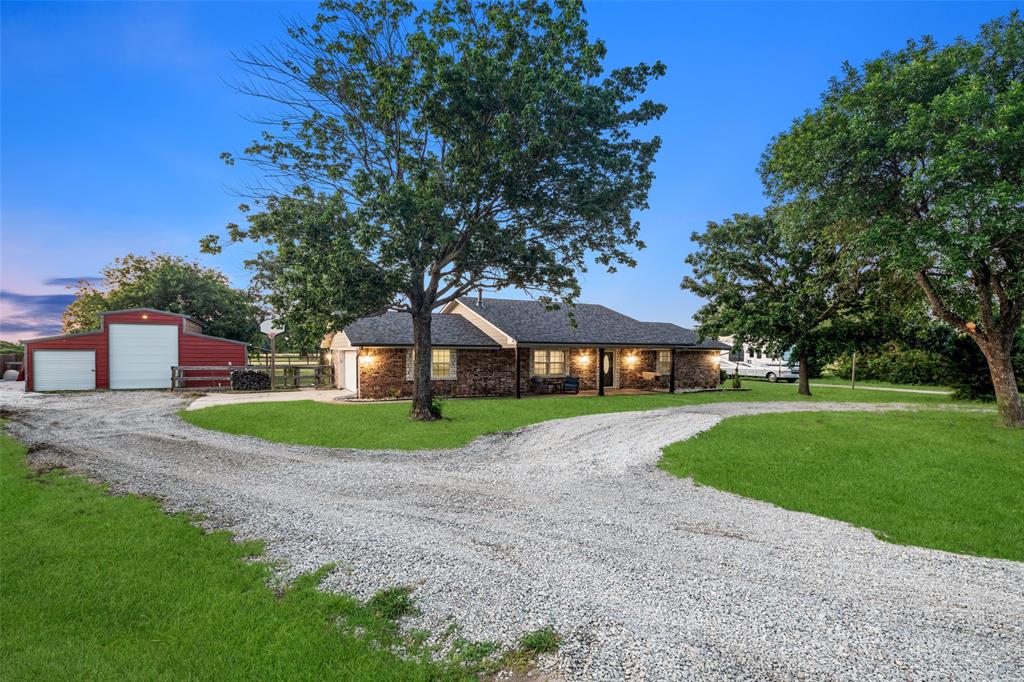 336 Meadows Estates St, Tom Bean, TX 75491