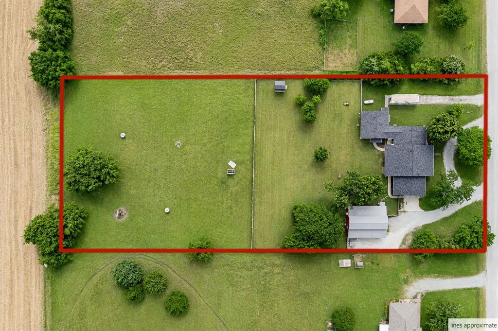 336 Meadows Estates St, Tom Bean, TX 75491 photo