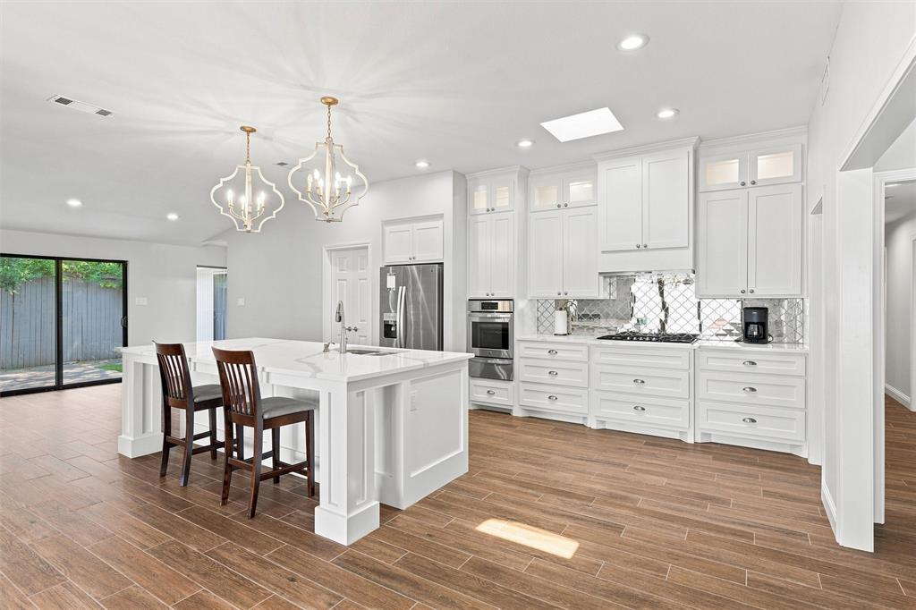 611 Westview Ave, Fort Worth, TX 76107