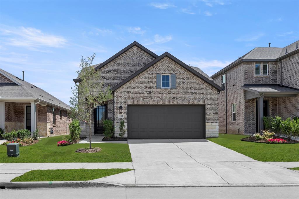 14166 Gallatin St, Pilot Point, TX 76258