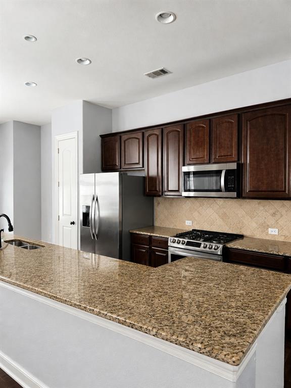 627 Senda 58, Irving, TX 75039 photo