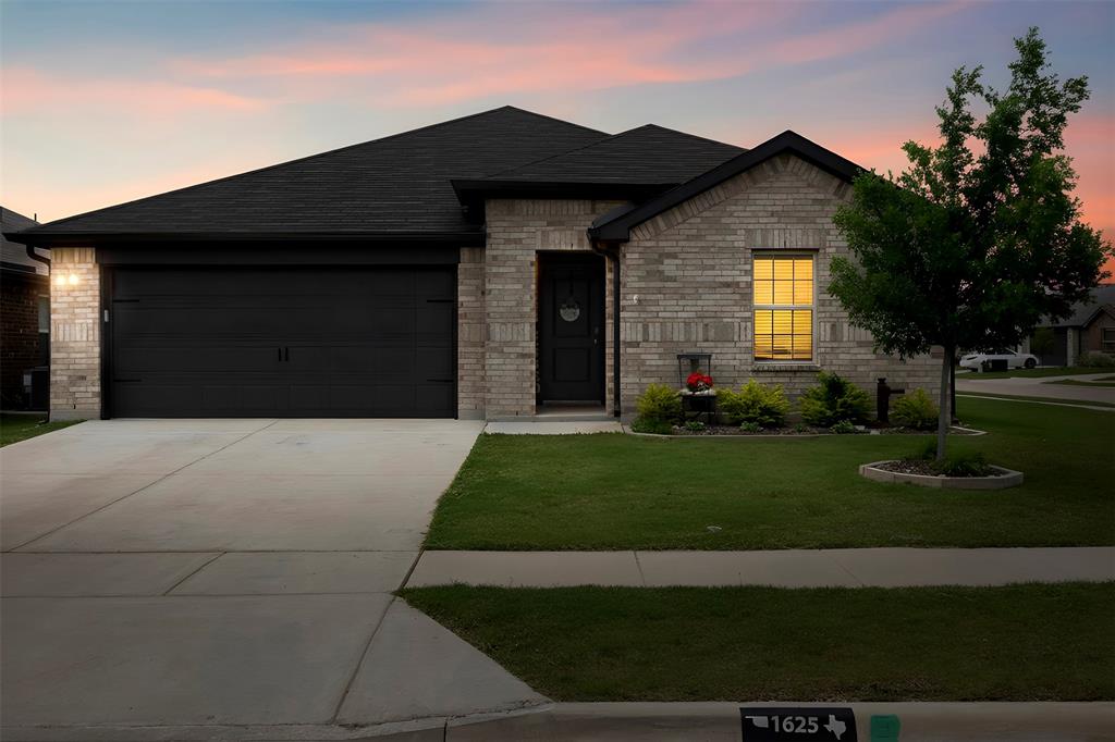 1625 Kirby Ln, Lancaster, TX 75146 photo