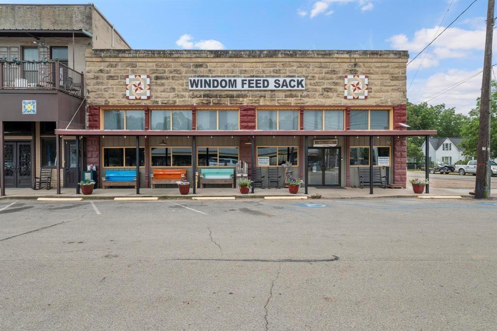 412 AND 414 Main St, Windom, TX 75492