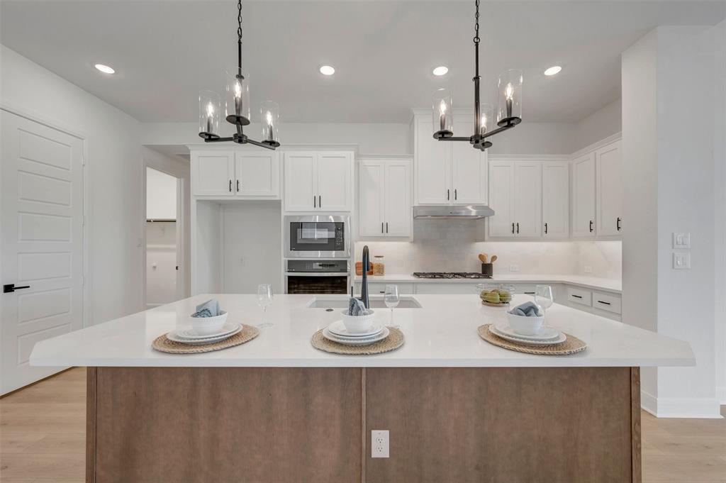 5024 Sandbrock Pkwy, Aubrey, TX 76227 photo