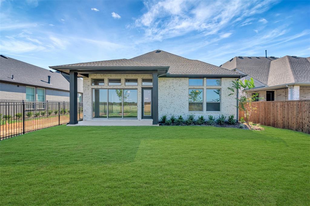 5024 Sandbrock Pkwy, Aubrey, TX 76227 photo