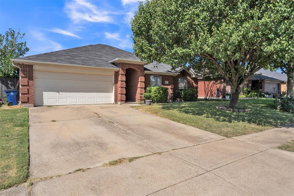 1017 Aaron Dr, Burleson, TX 76028 photo