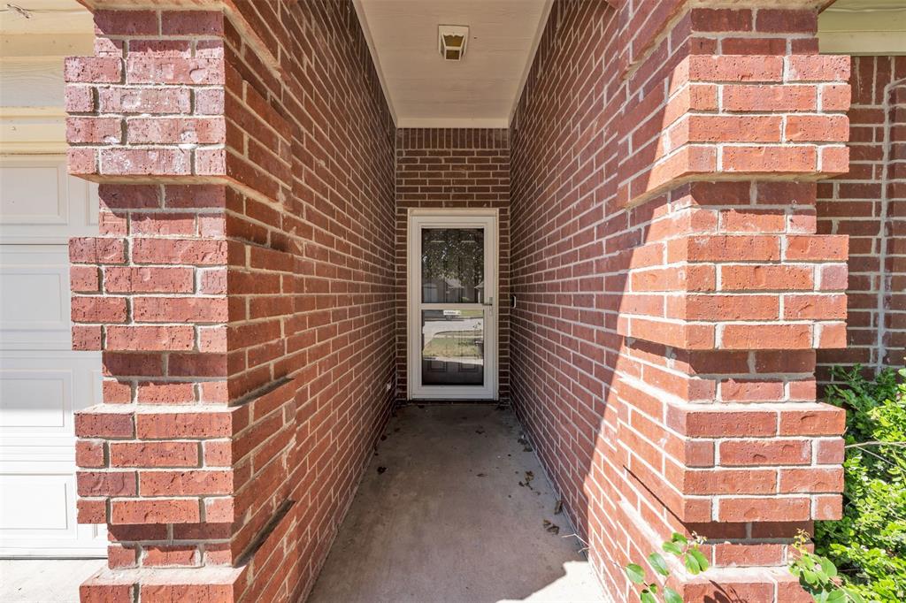 1017 Aaron Dr, Burleson, TX 76028 photo