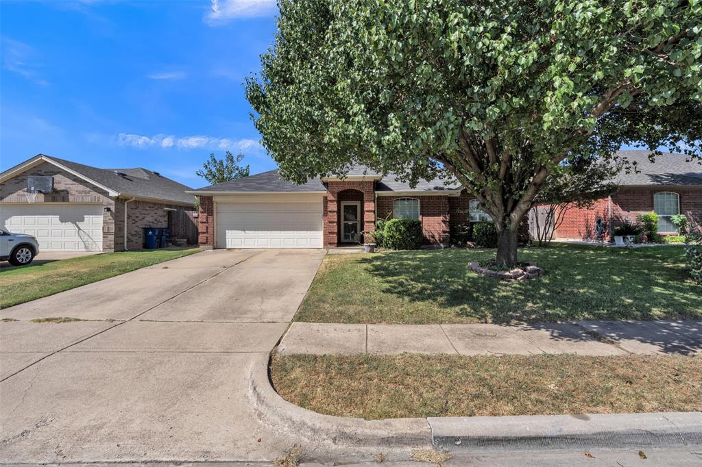 1017 Aaron Dr, Burleson, TX 76028 photo