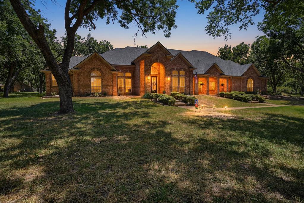 7405 Fox Fire Ct, Granbury, TX 76049 photo