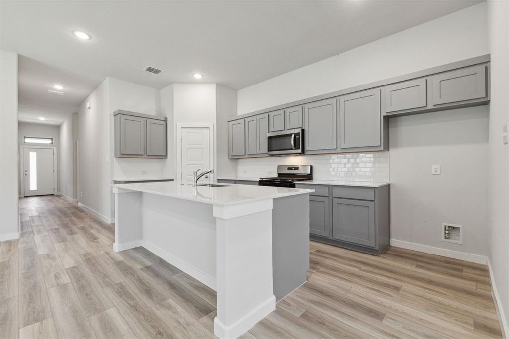 1326 Capecastle Ln, Forney, TX 75126 photo