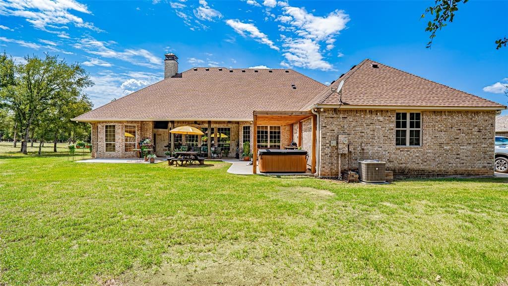 345 Sugartree Cir, Lipan, TX 76462 photo