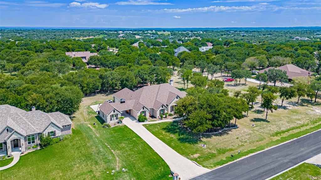 345 Sugartree Cir, Lipan, TX 76462