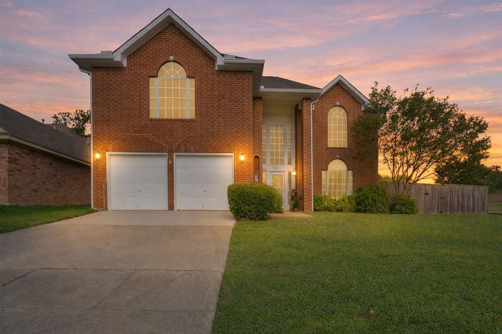 6000 Red Fern Dr, Arlington, TX 76001
