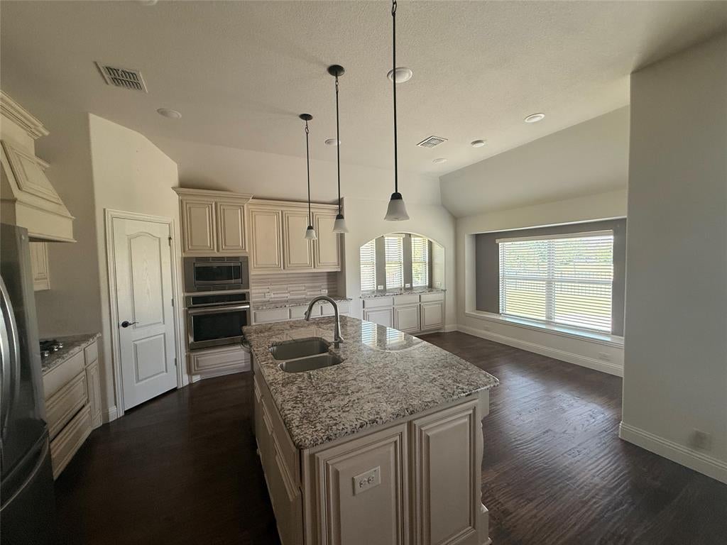 1079 Canterbury Ln, Forney, TX 75126 photo