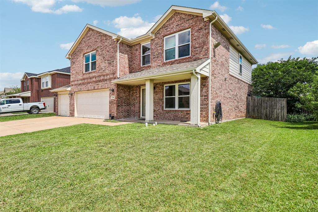 704 Partridge Dr, Saginaw, TX 76131 photo