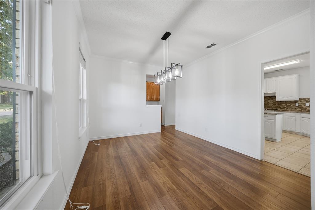 1427 Susan Ln, Carrollton, TX 75007 photo