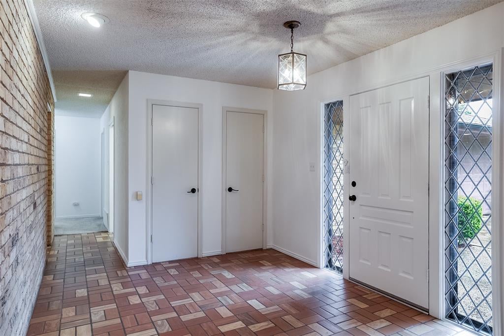 4533 Cinnamon Hill Dr, Fort Worth, TX 76133 photo
