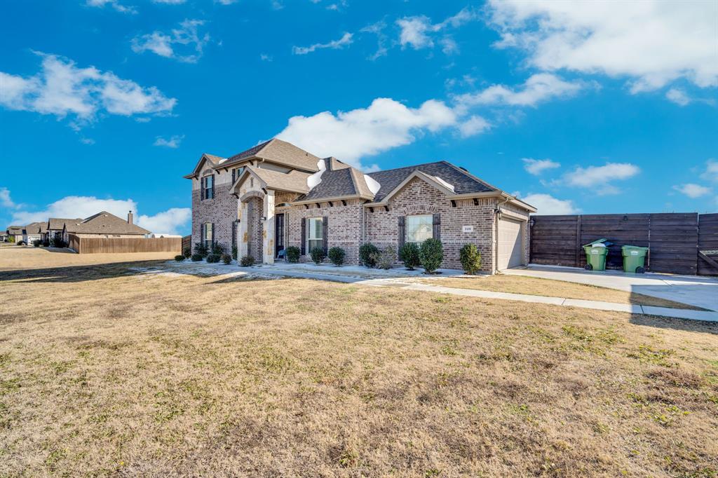 320 Berkeley Dr, Waxahachie, TX 75167 photo
