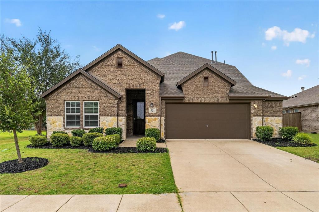 601 England St, Fate, TX 75189