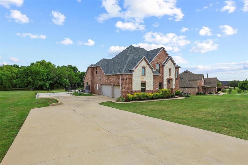 107 Whispering Winds Dr, Gunter, TX 75058 photo