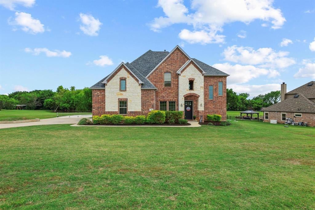 107 Whispering Winds Dr, Gunter, TX 75058 photo